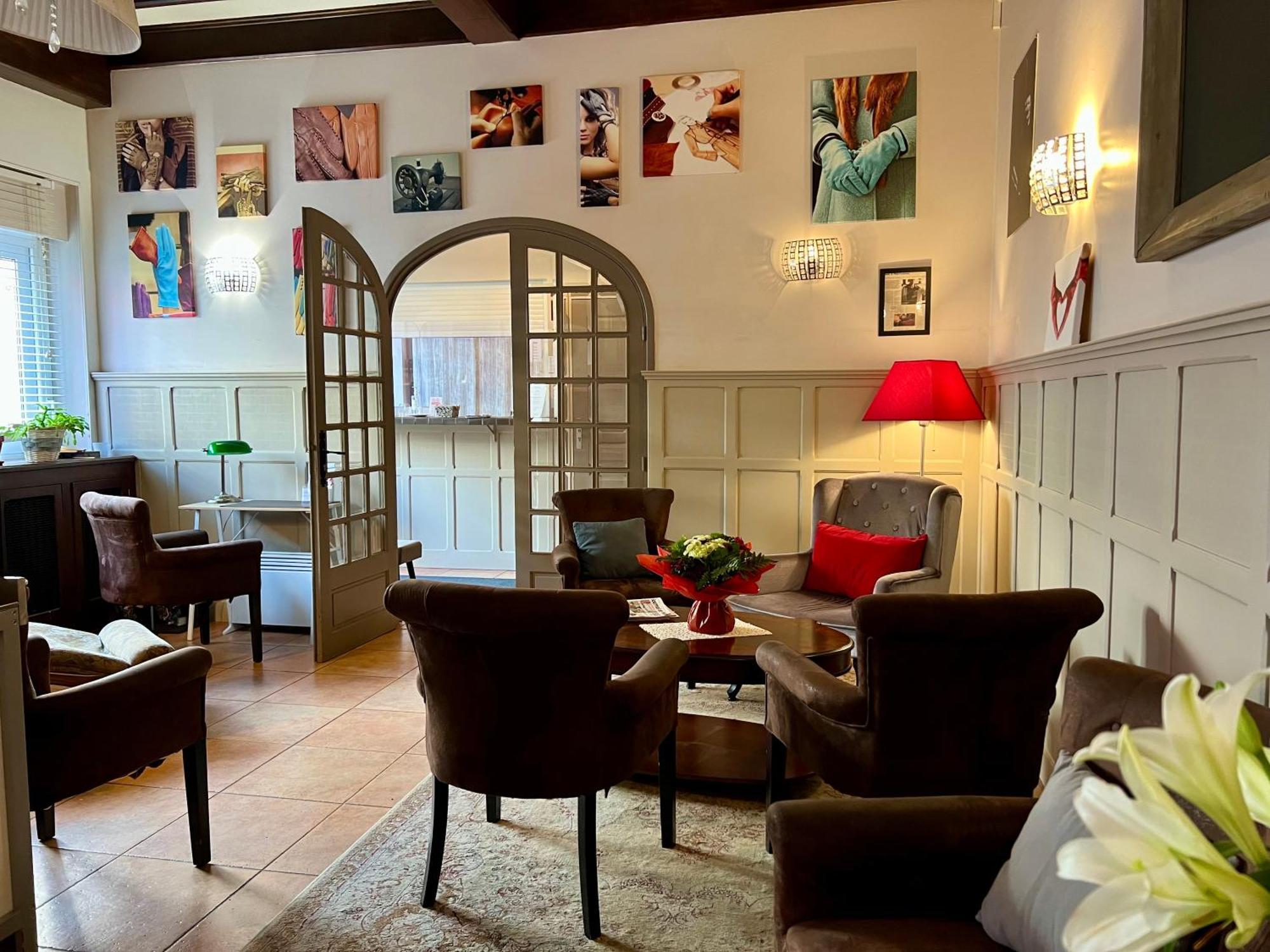 Logis Hotel Des Causses Μιλό Εξωτερικό φωτογραφία
