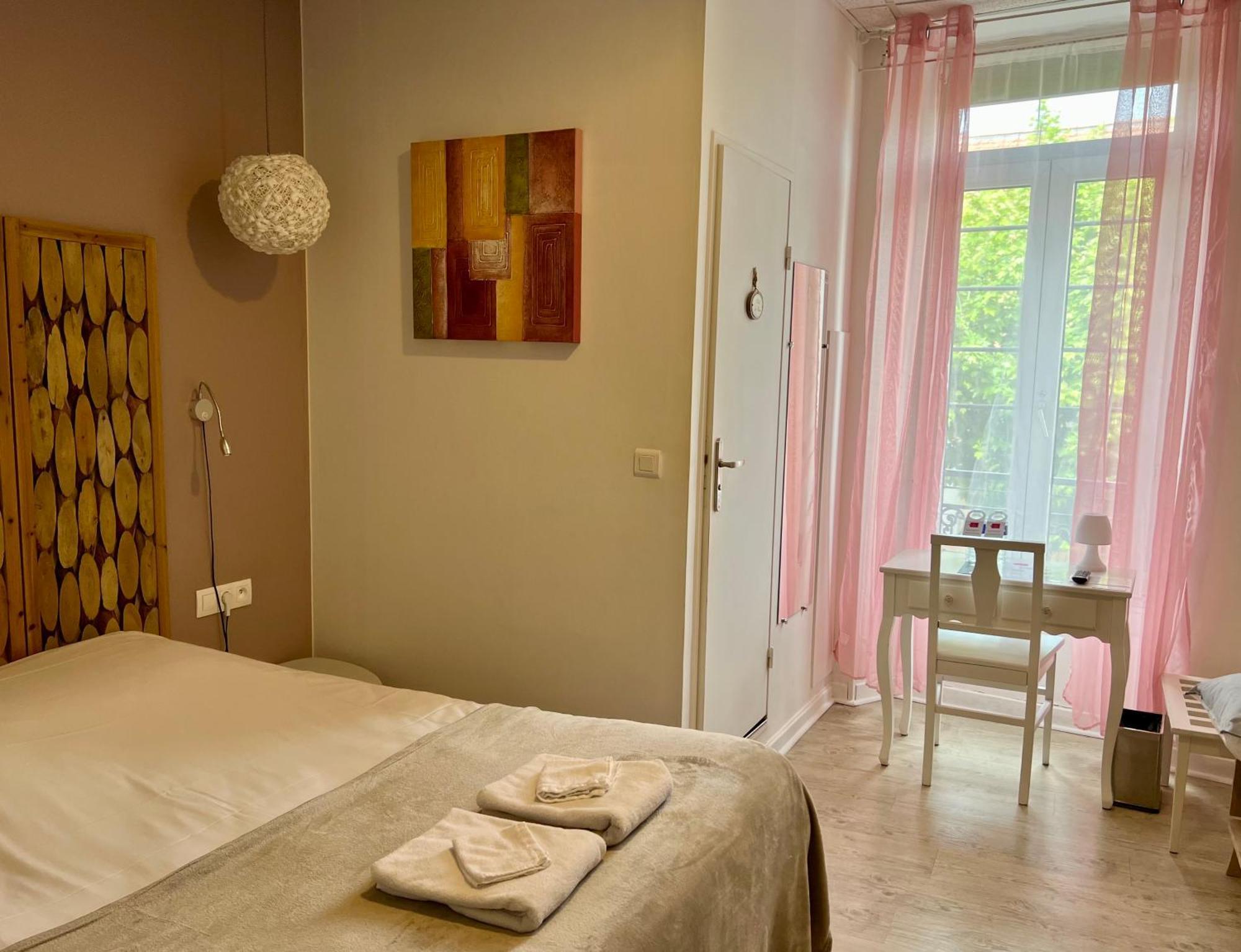 Logis Hotel Des Causses Μιλό Εξωτερικό φωτογραφία